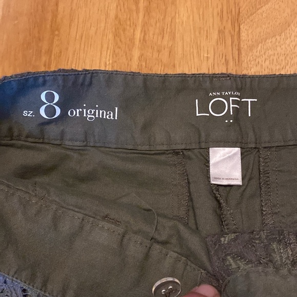 Loft Green lace shorts size 8 - Picture 5 of 6